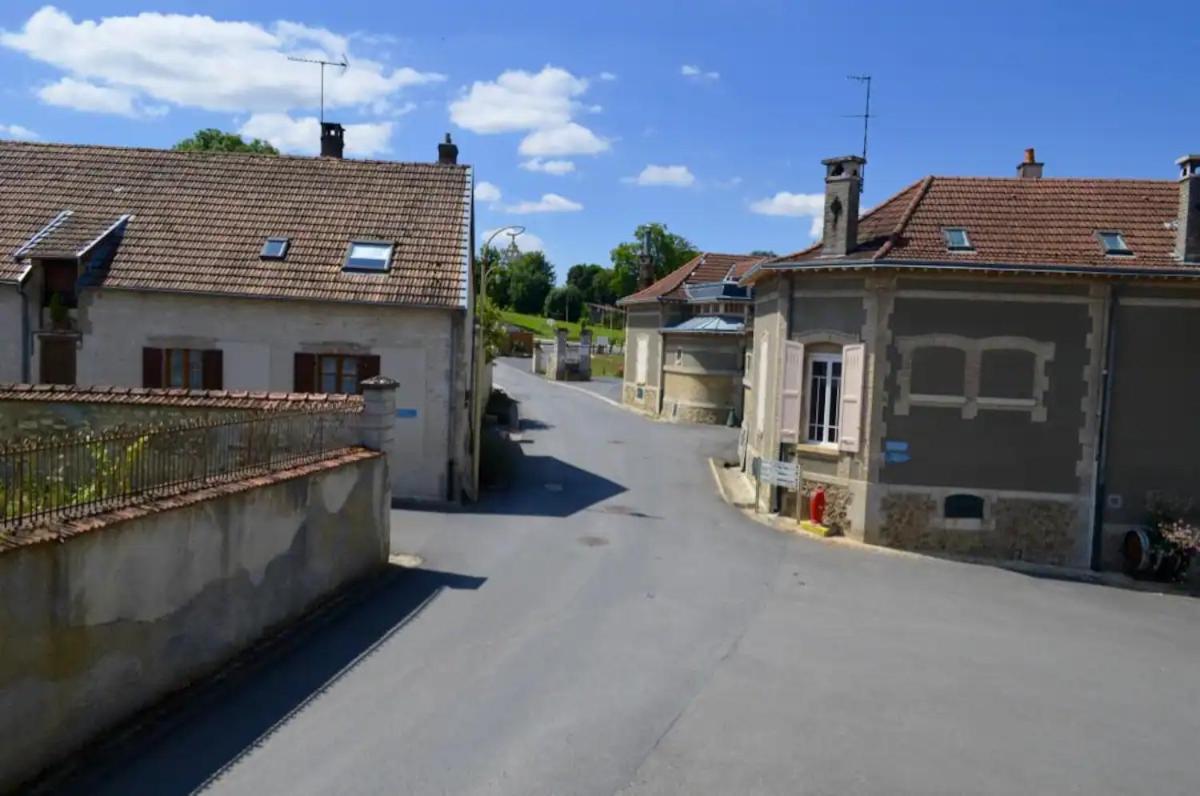 Agreable Maison Petit Jardin A 7 Minutes De Reims Pargny-les-Reims Eksteriør billede